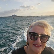 House Sitter - Single, Non smoking, Caring Pet Lover.