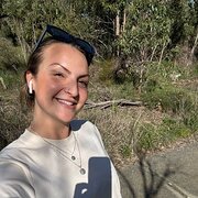 House Sitter - Phoebe - 29 year old female sitter