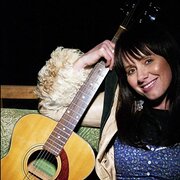 House Sitter - The Singing Sitter!