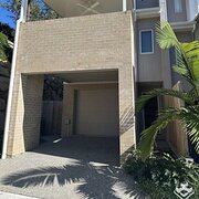Home Owner wanting sitter in Brisbane, Queensland