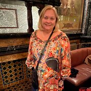 House Sitter - Debbie S