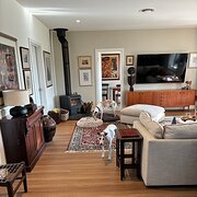 Home Owner wanting sitter in Melbourne, Victoria