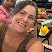House Sitter - Kris - lover of animals and nature 