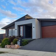 Home Owner wanting sitter in , Victoria