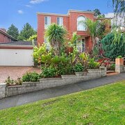 Home Owner wanting sitter in , Victoria