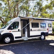 House Sitter - Travelling House Sitter 