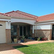 Home Owner wanting sitter in Perth, Western Australia