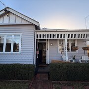 Home Owner wanting sitter in Melbourne, Victoria