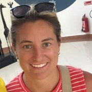 House Sitter - Professional female