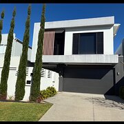 Home Owner wanting sitter in Brisbane , Queensland