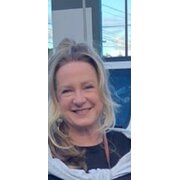 House Sitter - Louise