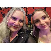 House Sitter - Mumma & 14yr old daughter