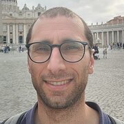 House Sitter - Christian