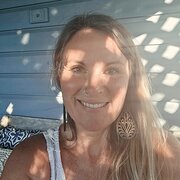 House Sitter - Emma