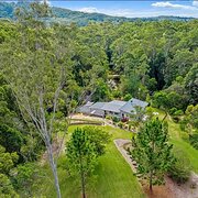 Home Owner wanting sitter in , Queensland