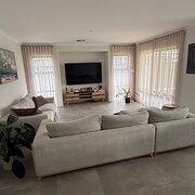 Home Owner wanting sitter in Perth, Western Australia