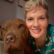 House Sitter - 50s social worker animal lover couple!