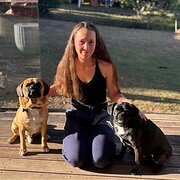 House Sitter - Sophie - A Pea in your Pod