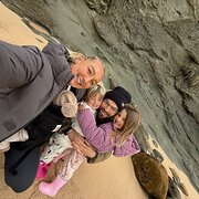 House Sitter - Animal loving family travelling Aus