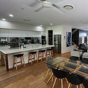 Home Owner wanting sitter in Brisbane , Queensland